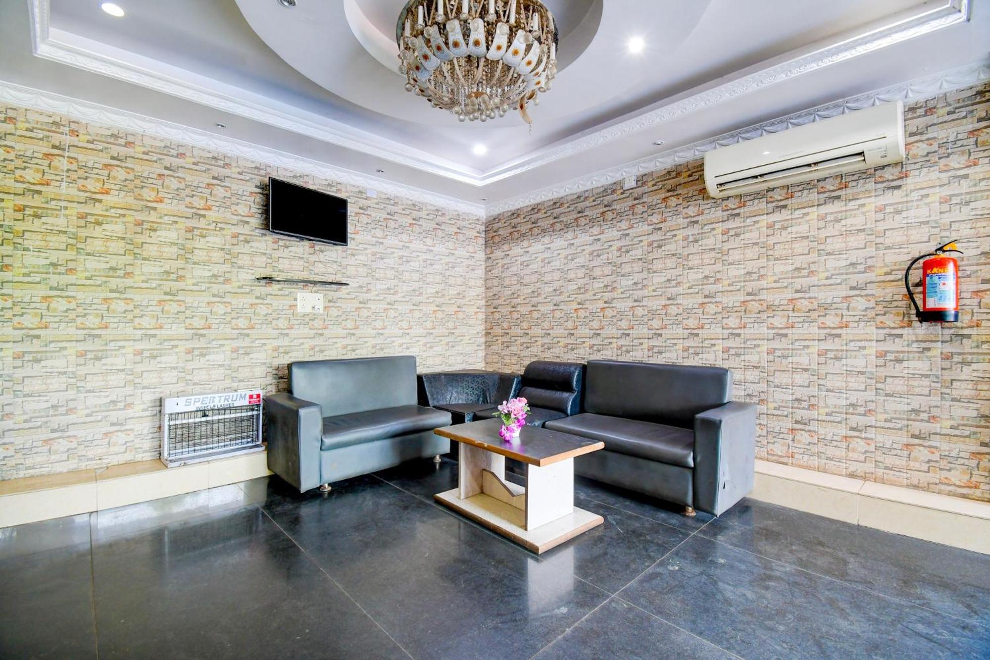 Hotel O Blue Royal Бхубанешвара Экстерьер фото